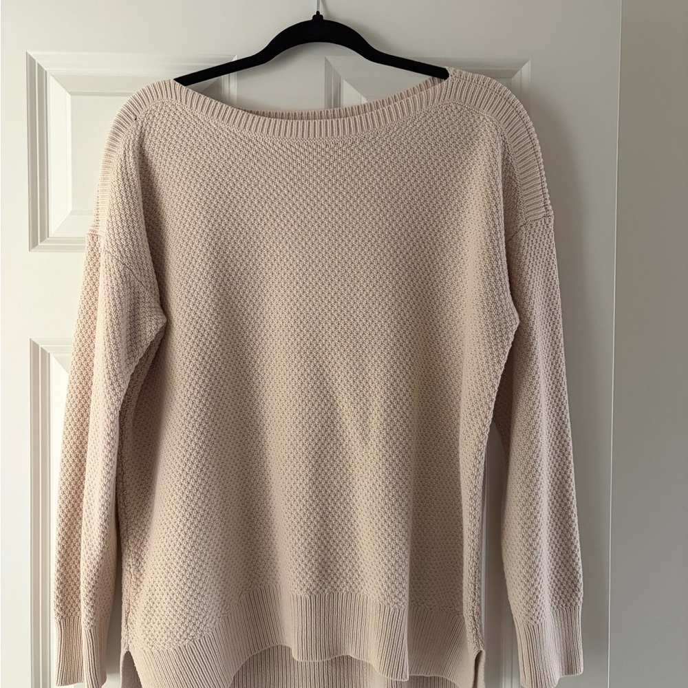 LOFT Women's Light Beige Sweater